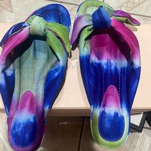 Beautiful multi color alexandre Birman sandals size 40.